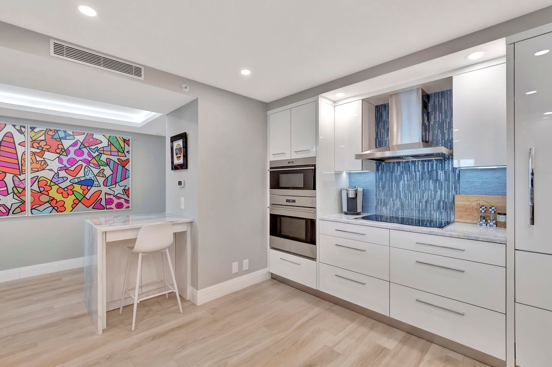 For Sale: $1,099,000 (2 beds, 2 baths, 1452 Square Feet)
