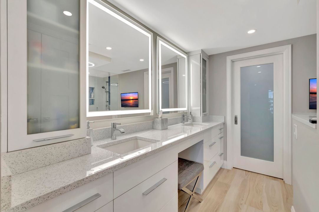 For Sale: $1,099,000 (2 beds, 2 baths, 1452 Square Feet)