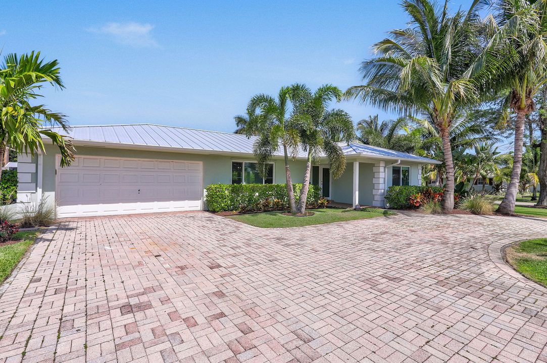 Recently Sold: $1,150,000 (3 beds, 2 baths, 1497 Square Feet)