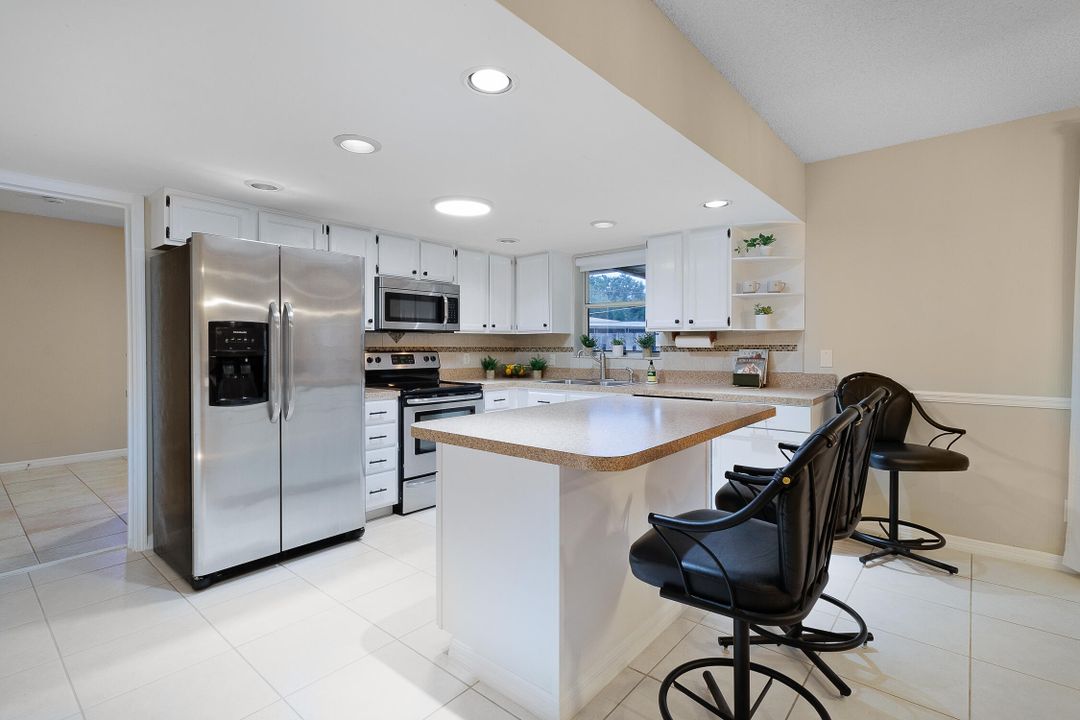 Active With Contract: $369,000 (3 beds, 2 baths, 1776 Square Feet)
