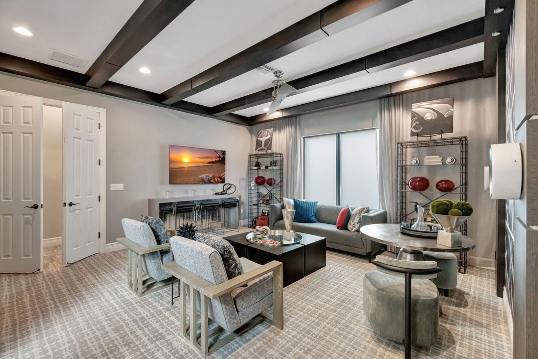 Active With Contract: $2,990,000 (5 beds, 6 baths, 4724 Square Feet)