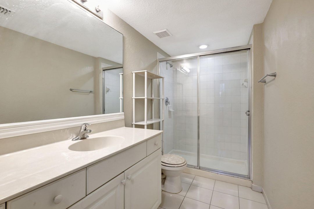 For Sale: $205,000 (2 beds, 2 baths, 855 Square Feet)