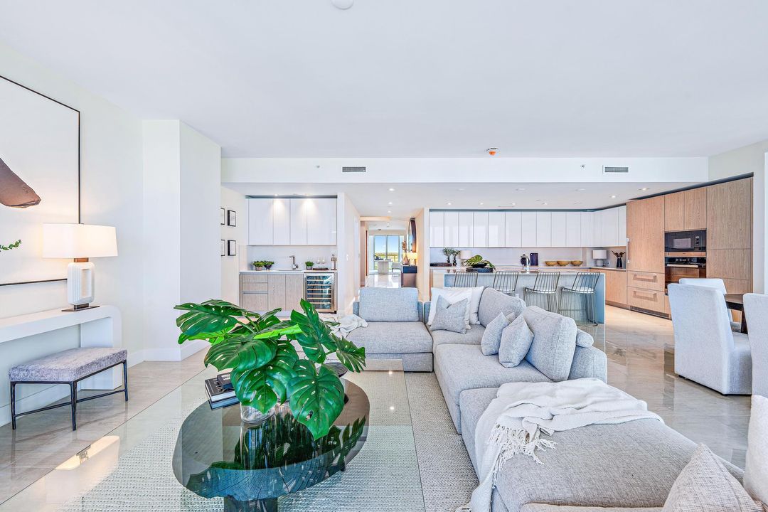 For Sale: $3,495,000 (2 beds, 2 baths, 2525 Square Feet)