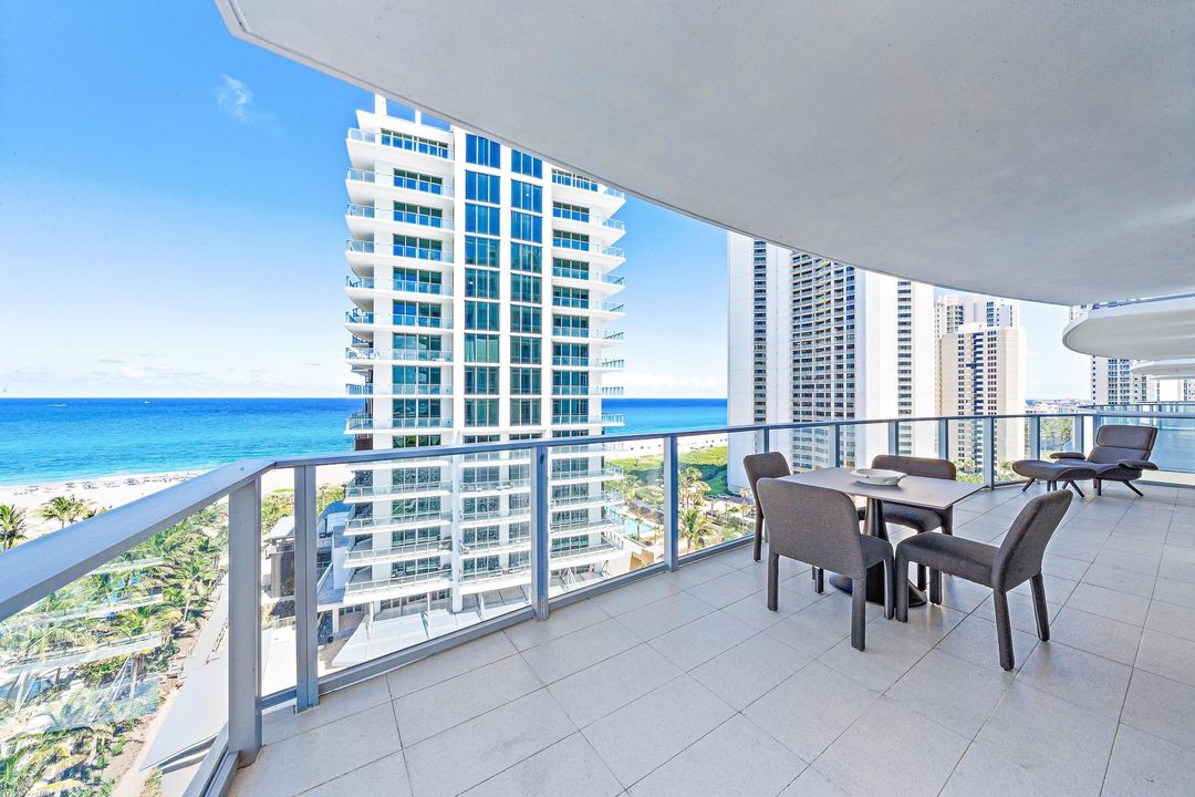 For Sale: $3,495,000 (2 beds, 2 baths, 2525 Square Feet)