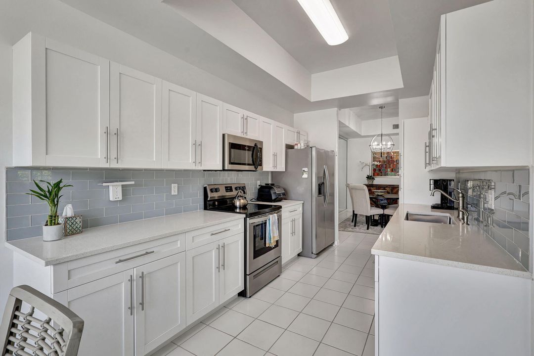 For Sale: $265,000 (2 beds, 2 baths, 1420 Square Feet)