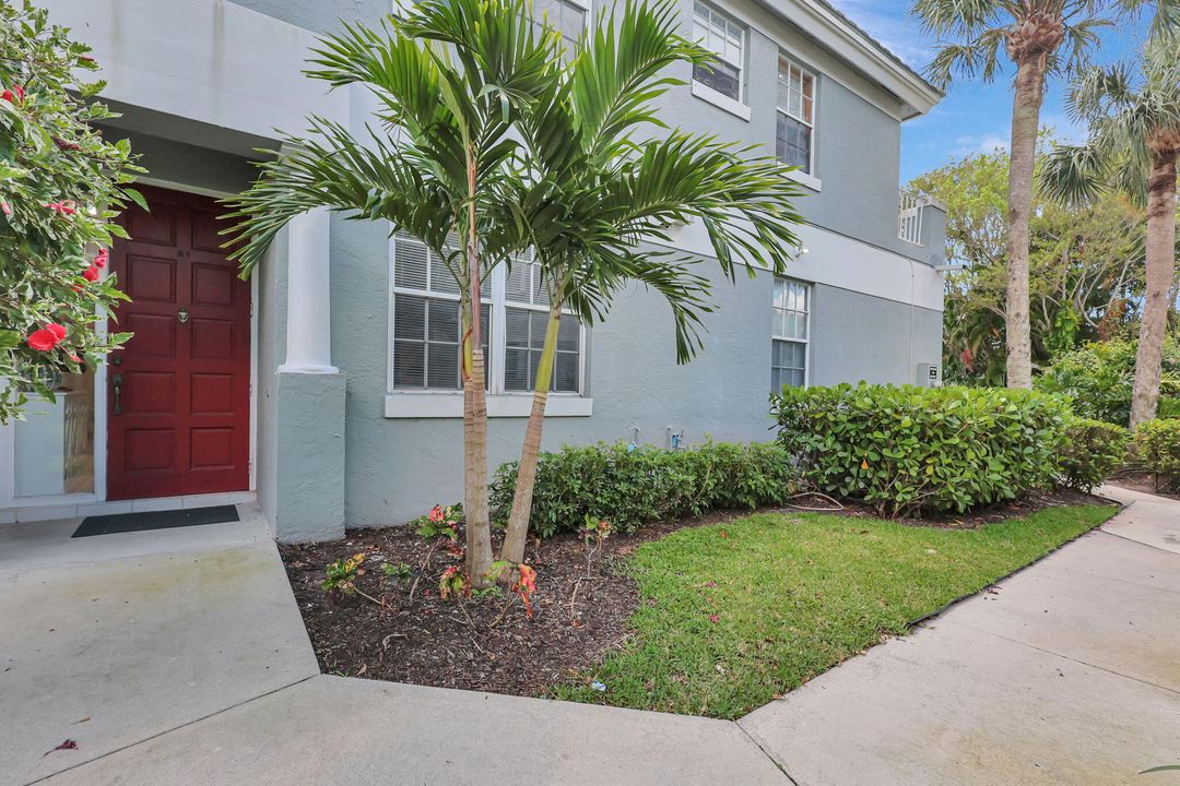 For Sale: $265,000 (2 beds, 2 baths, 1420 Square Feet)