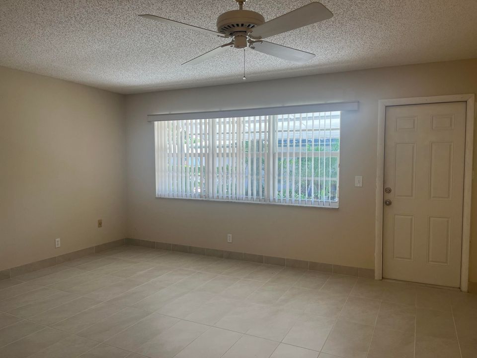 For Rent: $1,675 (1 beds, 1 baths, 1080 Square Feet)