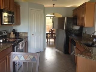 For Rent: $2,200 (3 beds, 2 baths, 1800 Square Feet)