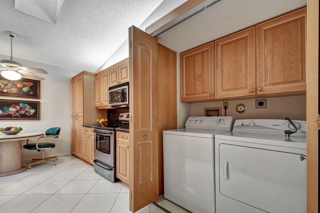 For Sale: $444,000 (3 beds, 2 baths, 1731 Square Feet)