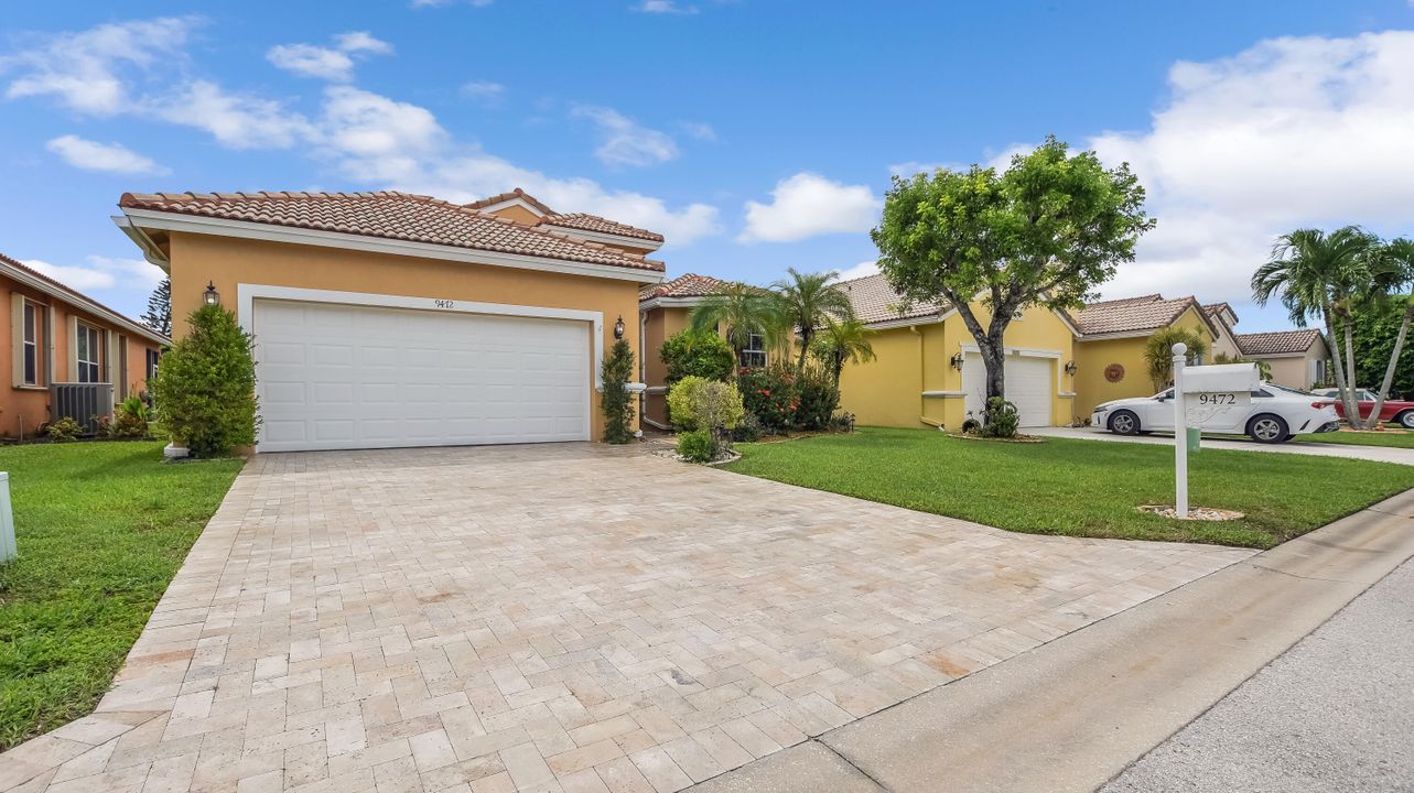 For Sale: $659,900 (3 beds, 2 baths, 1734 Square Feet)