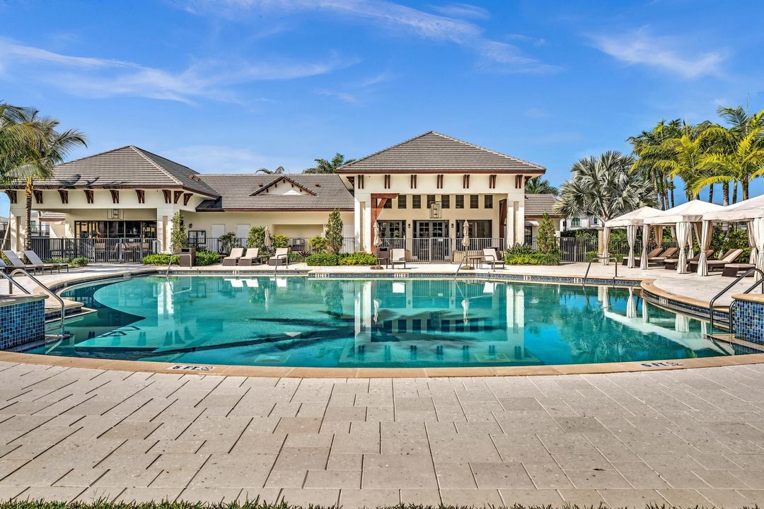 For Sale: $4,750,000 (6 beds, 7 baths, 7307 Square Feet)