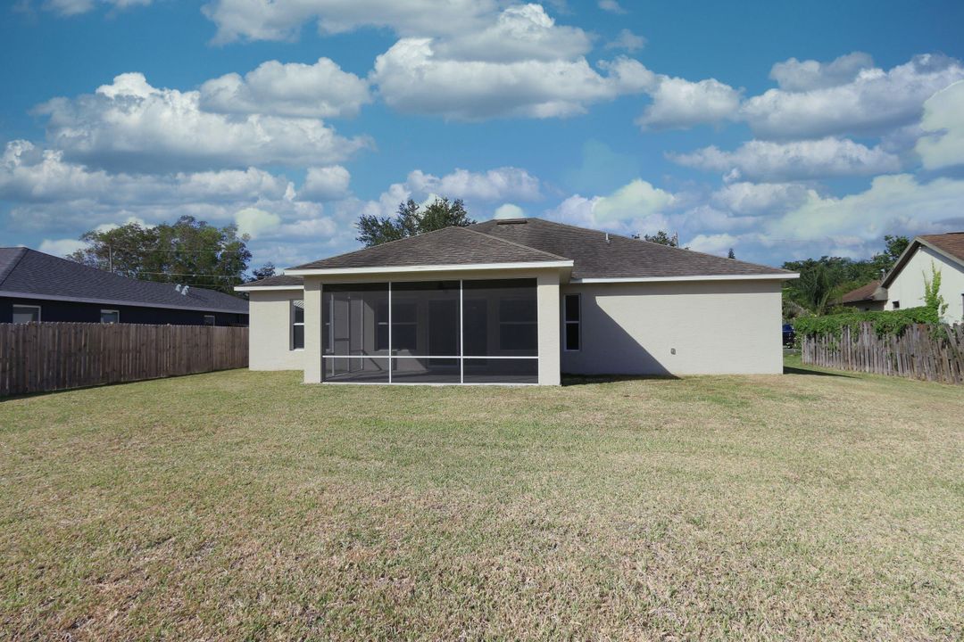 For Sale: $469,000 (4 beds, 2 baths, 2078 Square Feet)