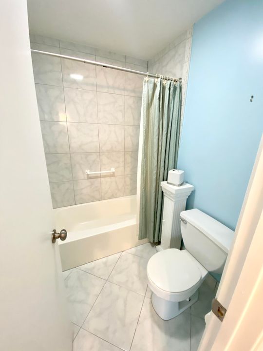 For Sale: $237,500 (2 beds, 2 baths, 1167 Square Feet)