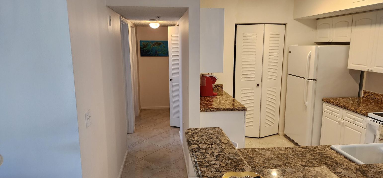 For Rent: $1,900 (3 beds, 2 baths, 1152 Square Feet)