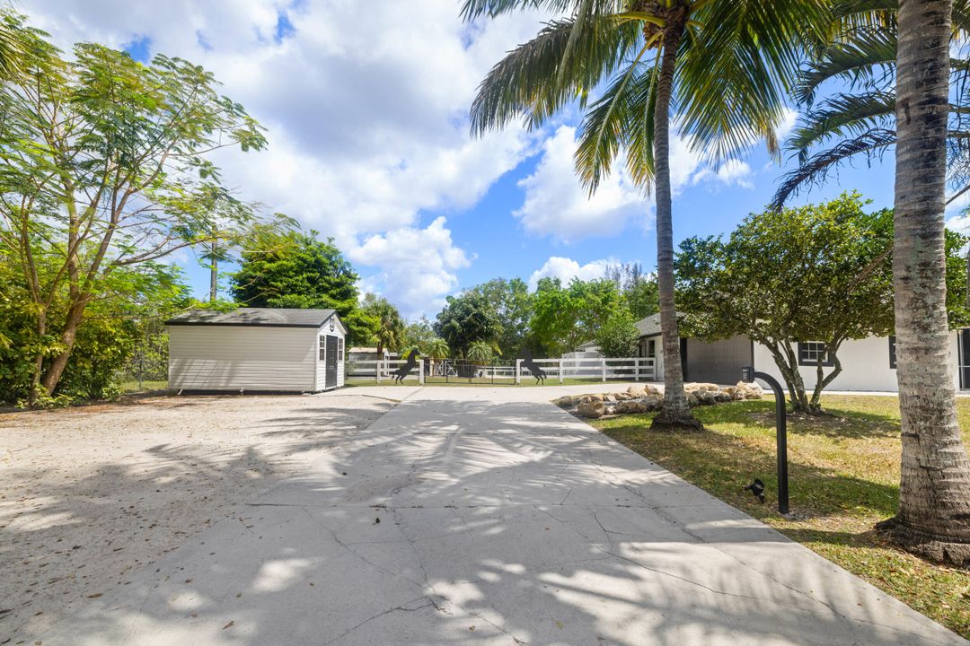 For Sale: $835,000 (4 beds, 3 baths, 2352 Square Feet)