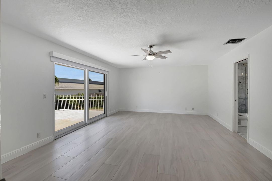 Active With Contract: $6,250 (3 beds, 3 baths, 3035 Square Feet)