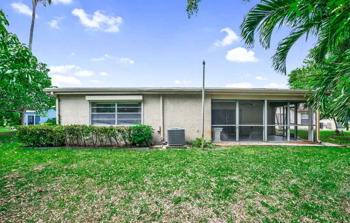 Active With Contract: $395,000 (3 beds, 2 baths, 1968 Square Feet)