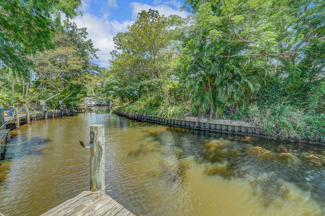 For Sale: $875,000 (3 beds, 2 baths, 2260 Square Feet)