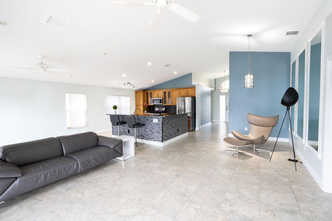 For Sale: $649,000 (3 beds, 2 baths, 1714 Square Feet)