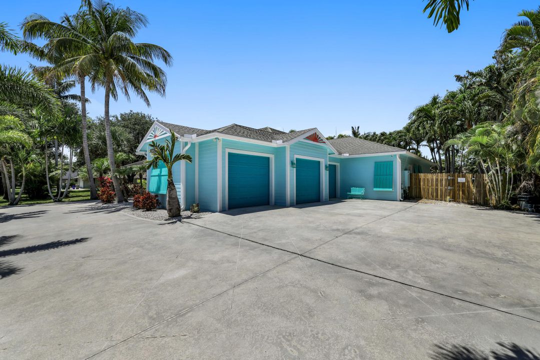 For Sale: $1,060,000 (4 beds, 3 baths, 3381 Square Feet)