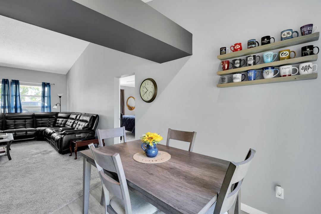 For Sale: $299,000 (2 beds, 2 baths, 1350 Square Feet)