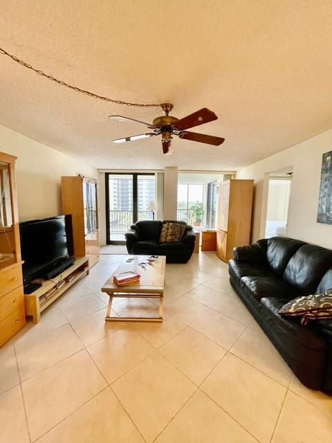 For Rent: $7,250 (2 beds, 2 baths, 1412 Square Feet)