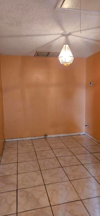 For Sale: $289,000 (2 beds, 2 baths, 1098 Square Feet)