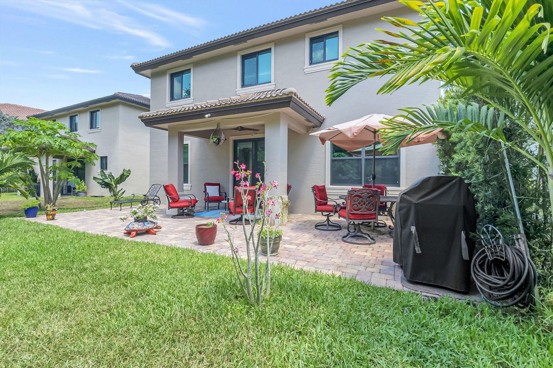 For Sale: $665,000 (5 beds, 3 baths, 2788 Square Feet)
