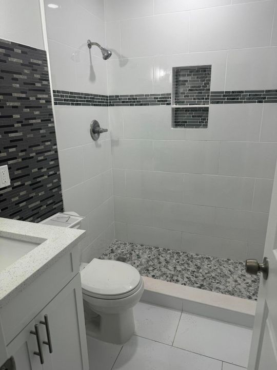 For Rent: $2,500 (2 beds, 1 baths, 1440 Square Feet)