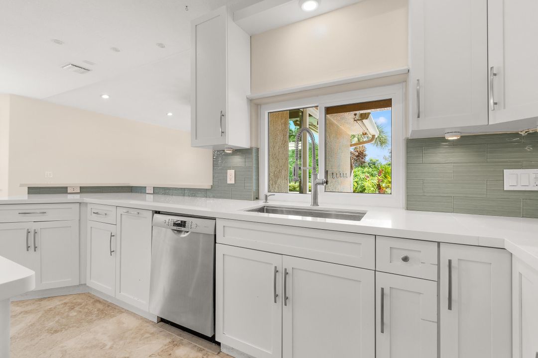 Active With Contract: $1,499,900 (4 beds, 3 baths, 3252 Square Feet)