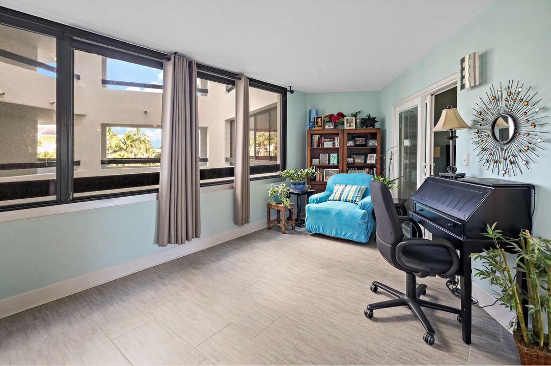 For Sale: $1,275,000 (2 beds, 2 baths, 2002 Square Feet)