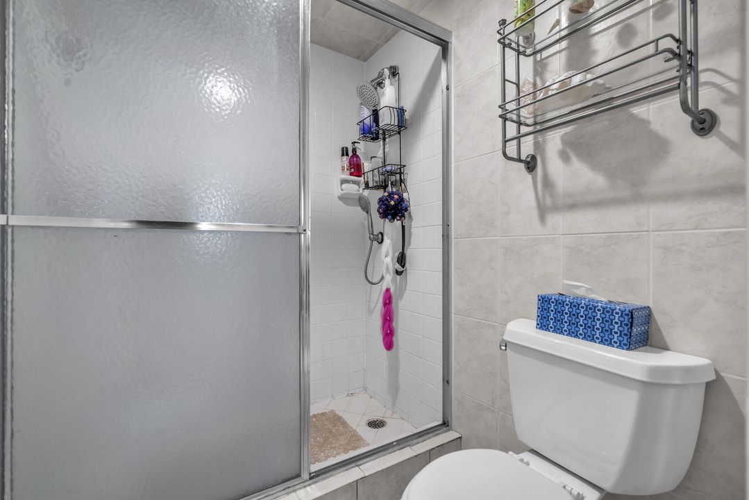 For Sale: $329,900 (2 beds, 2 baths, 1143 Square Feet)