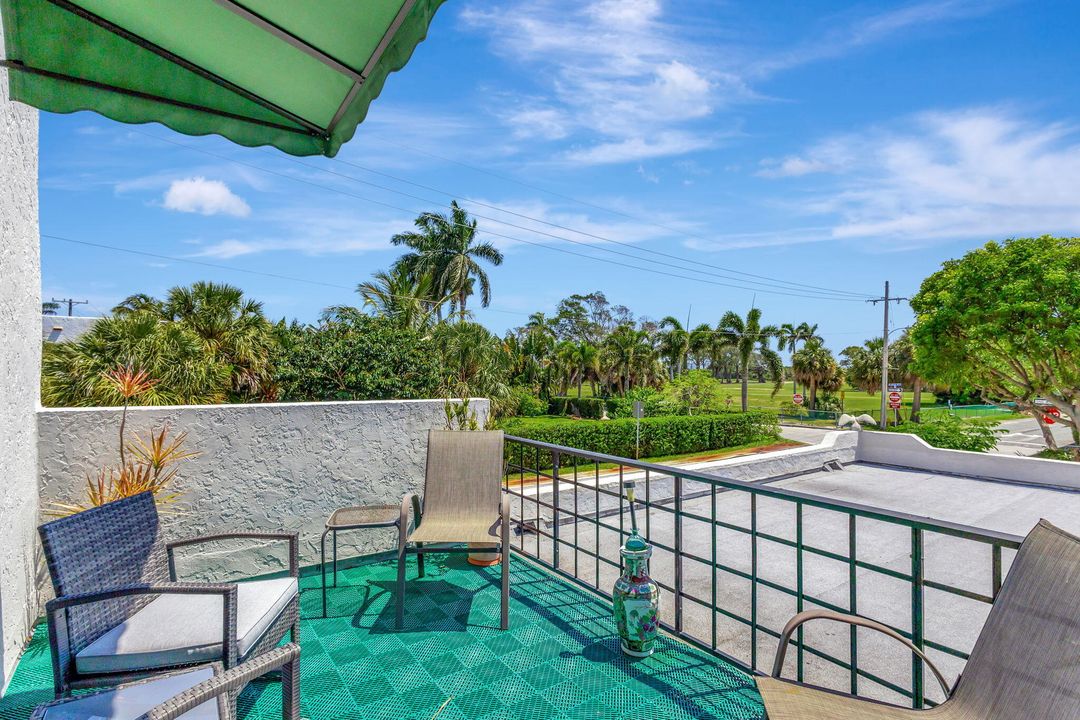 For Sale: $845,000 (3 beds, 2 baths, 1688 Square Feet)