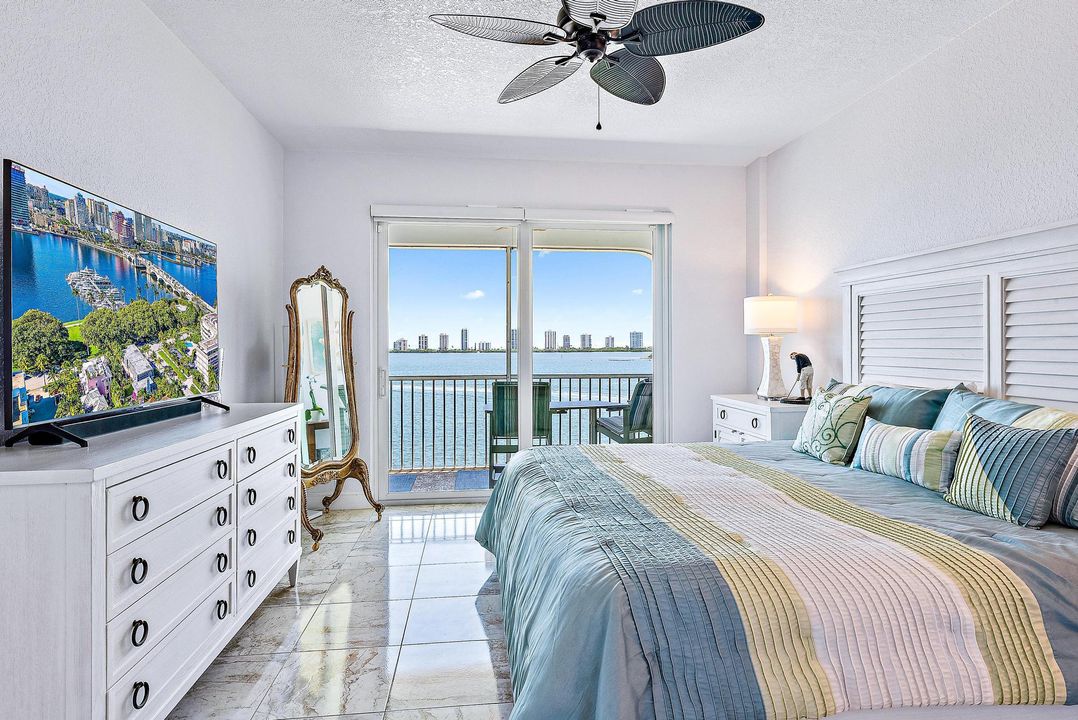For Sale: $525,000 (2 beds, 2 baths, 1079 Square Feet)