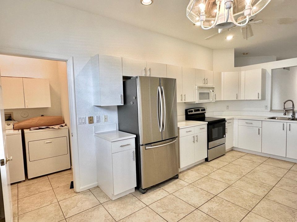 For Sale: $349,000 (3 beds, 2 baths, 1440 Square Feet)