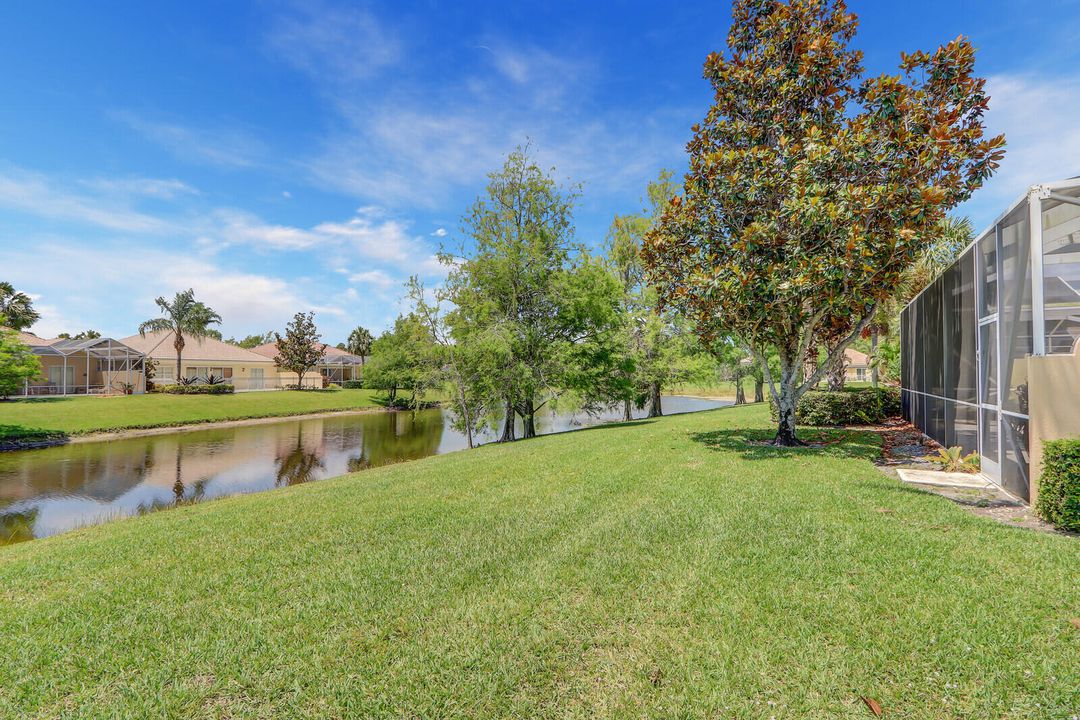 Active With Contract: $799,000 (3 beds, 3 baths, 2221 Square Feet)