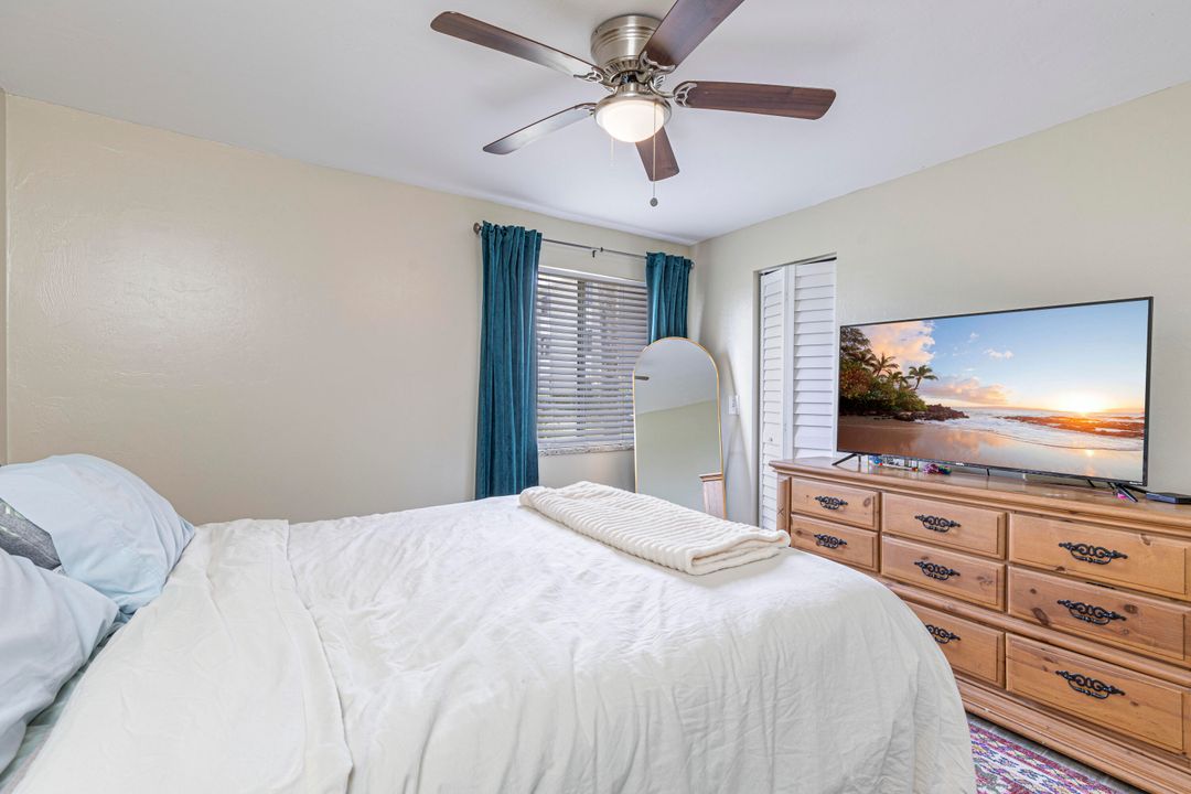 For Sale: $277,000 (2 beds, 2 baths, 930 Square Feet)