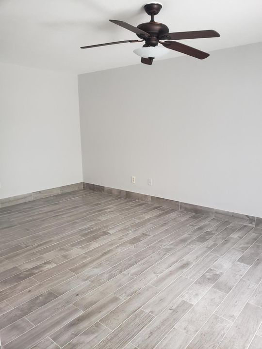 For Rent: $2,300 (2 beds, 2 baths, 1243 Square Feet)
