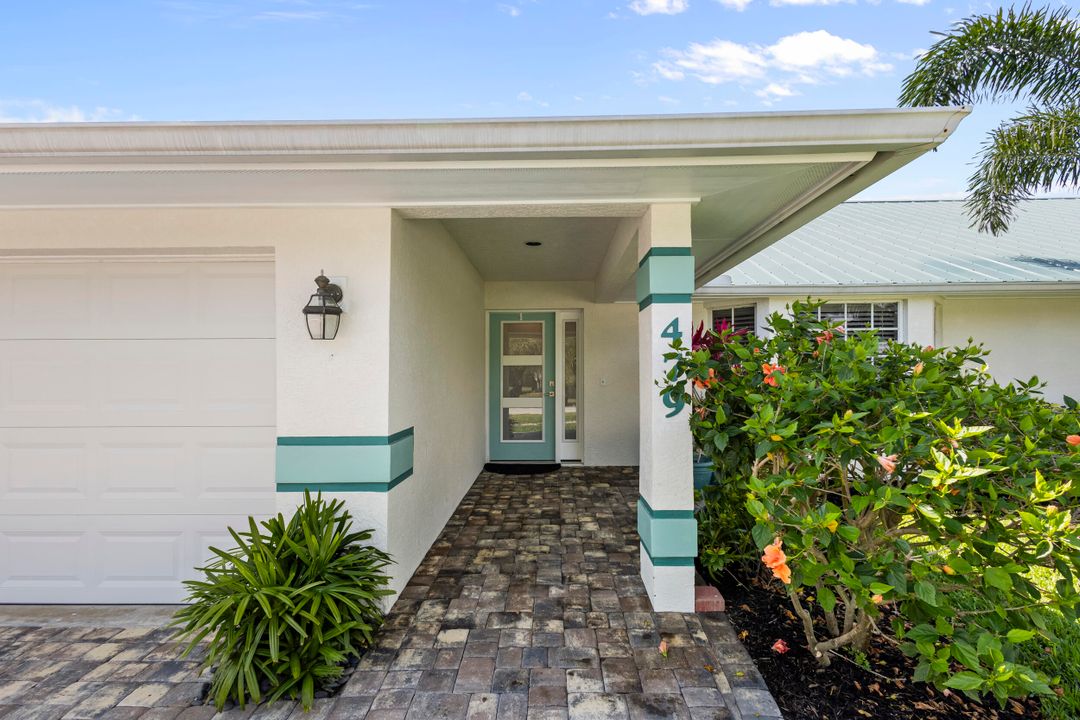 Active With Contract: $879,900 (4 beds, 3 baths, 2261 Square Feet)