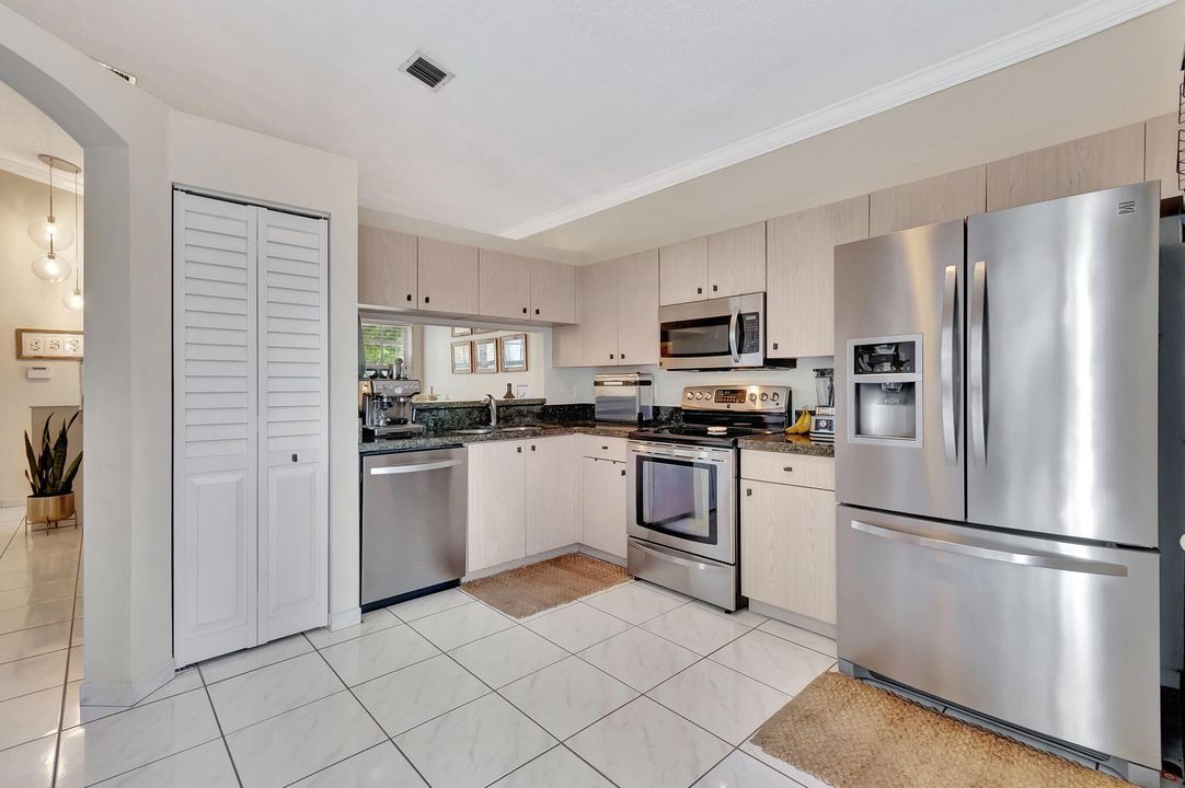 Active With Contract: $595,000 (3 beds, 2 baths, 1419 Square Feet)
