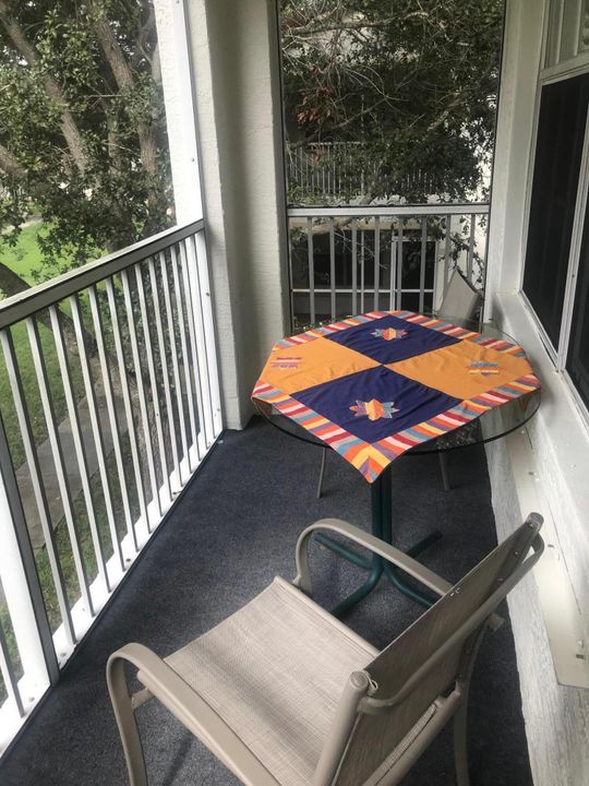 For Rent: $2,150 (2 beds, 2 baths, 1191 Square Feet)
