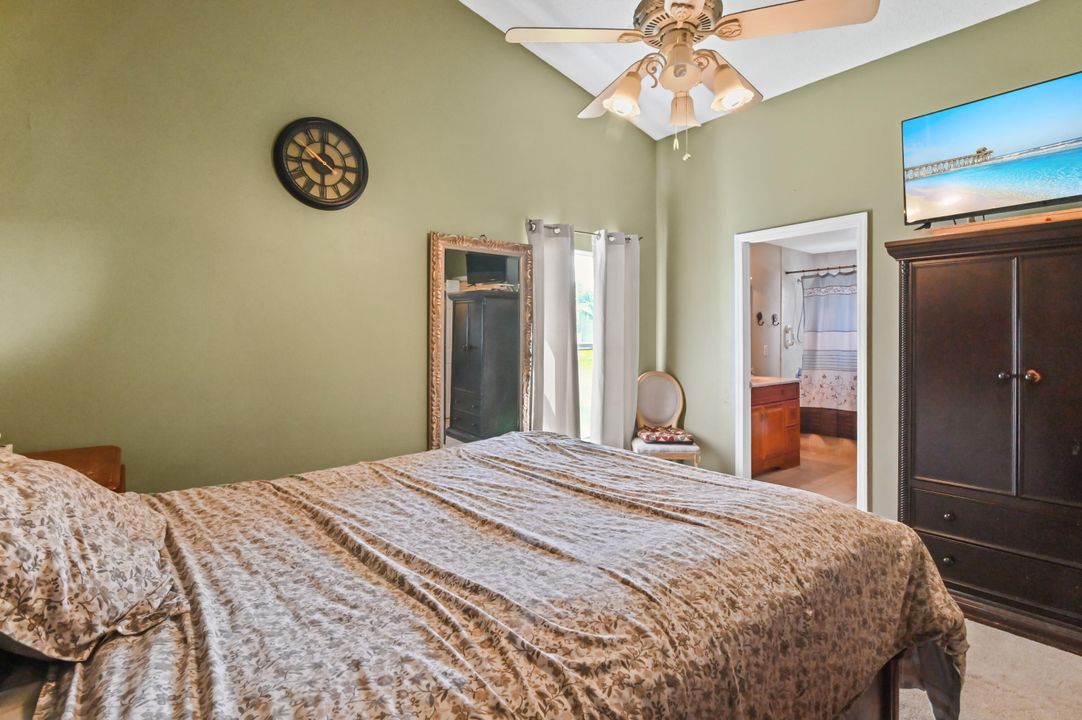 For Sale: $275,000 (3 beds, 2 baths, 1440 Square Feet)
