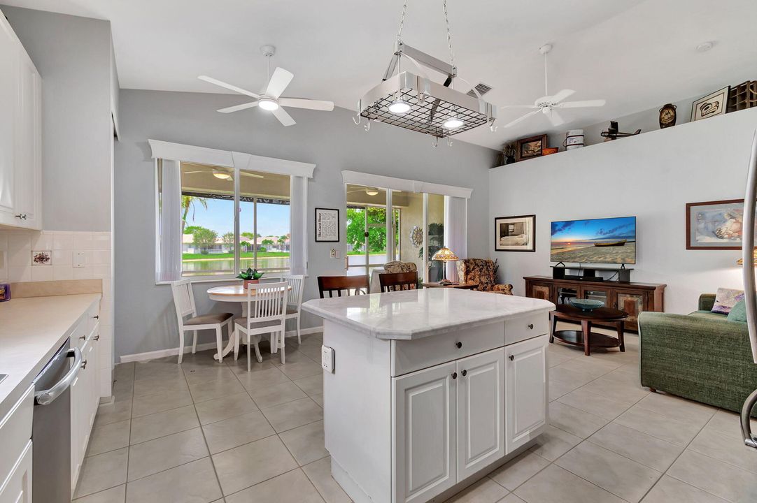 For Sale: $499,900 (3 beds, 2 baths, 1984 Square Feet)