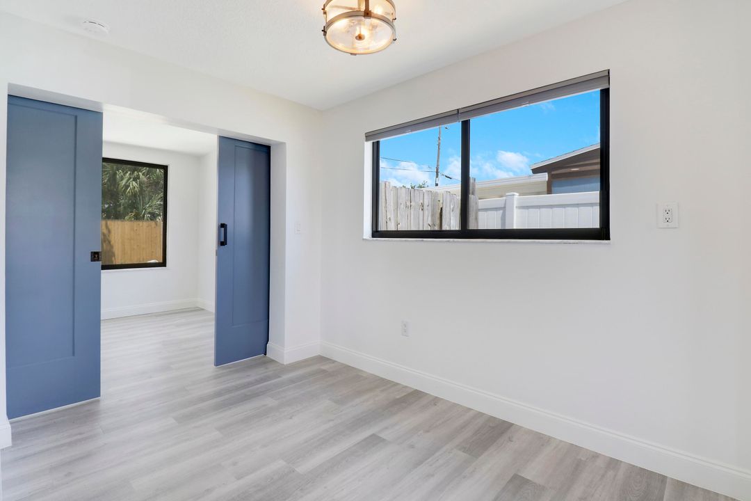 For Sale: $569,000 (4 beds, 2 baths, 1365 Square Feet)