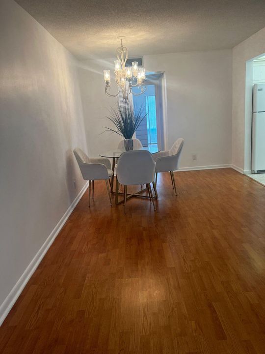 For Sale: $79,000 (1 beds, 1 baths, 646 Square Feet)