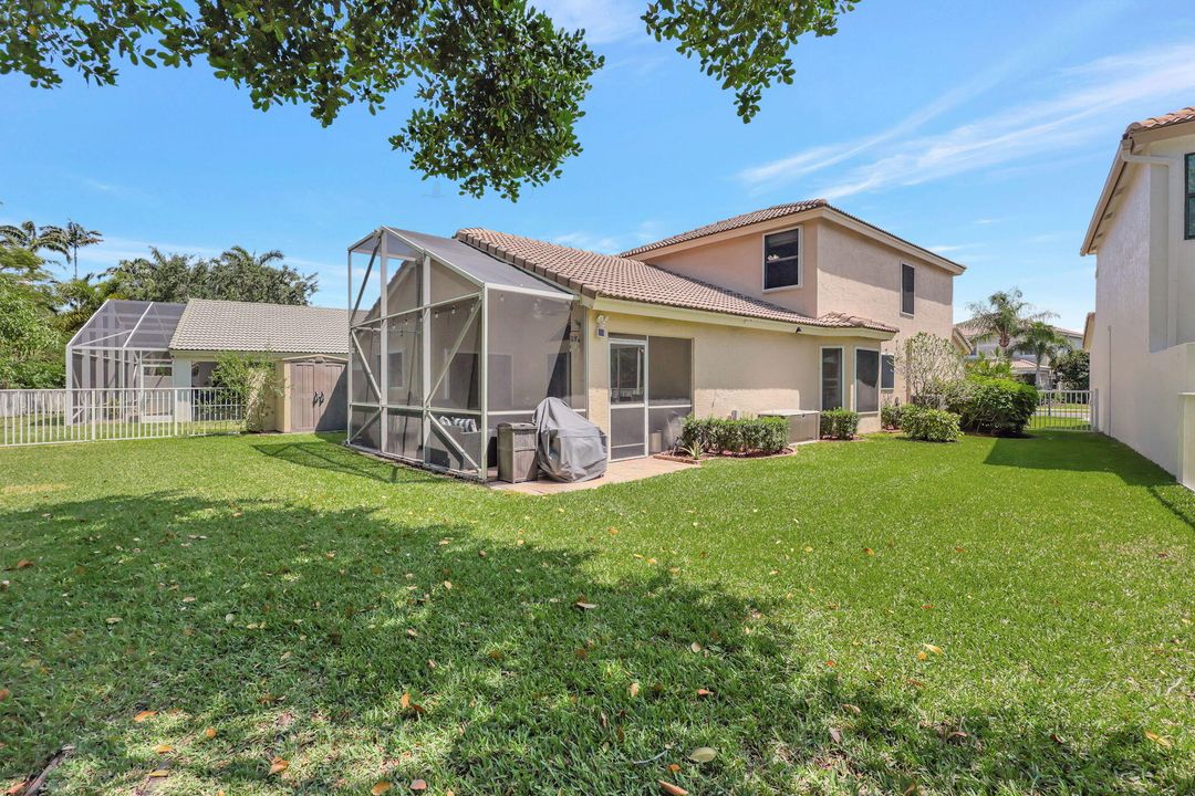 Active With Contract: $3,900 (4 beds, 2 baths, 2152 Square Feet)