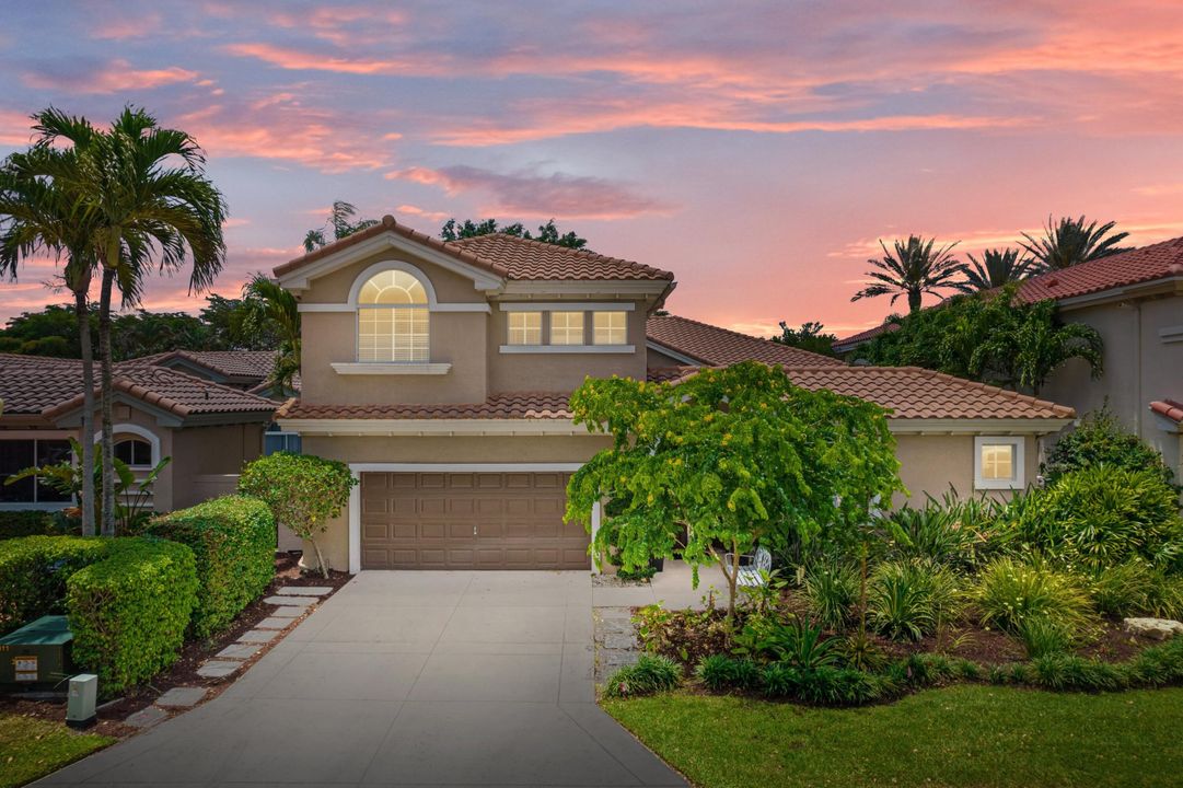 Active With Contract: $1,050,000 (4 beds, 3 baths, 3036 Square Feet)