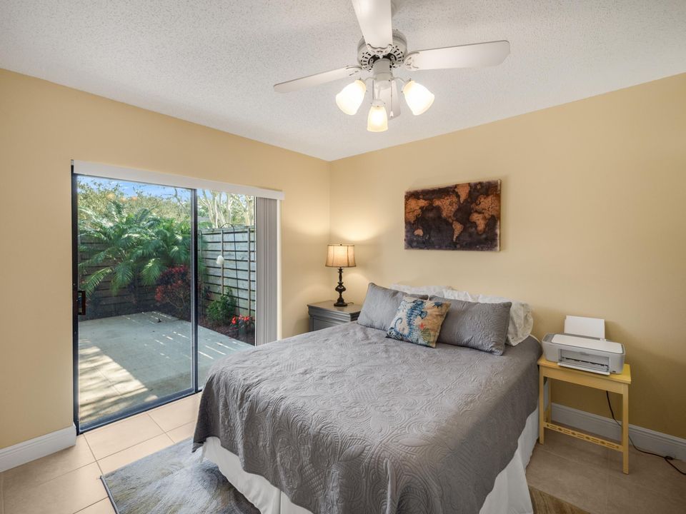 Active With Contract: $405,000 (3 beds, 2 baths, 1488 Square Feet)