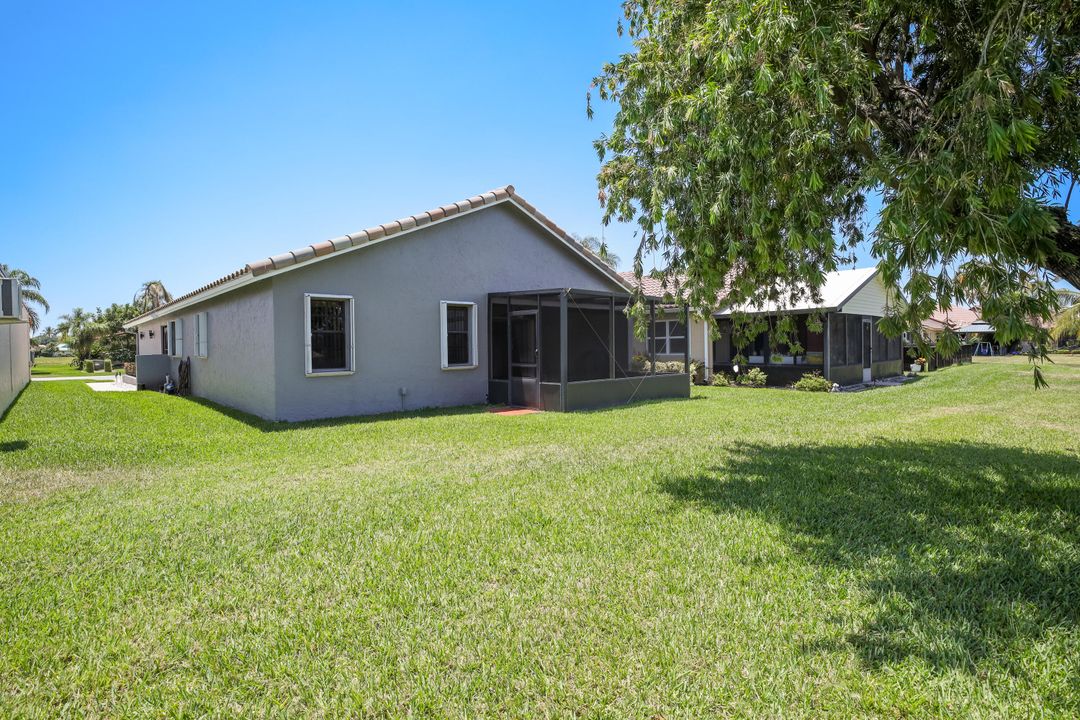 For Sale: $520,000 (3 beds, 2 baths, 1584 Square Feet)