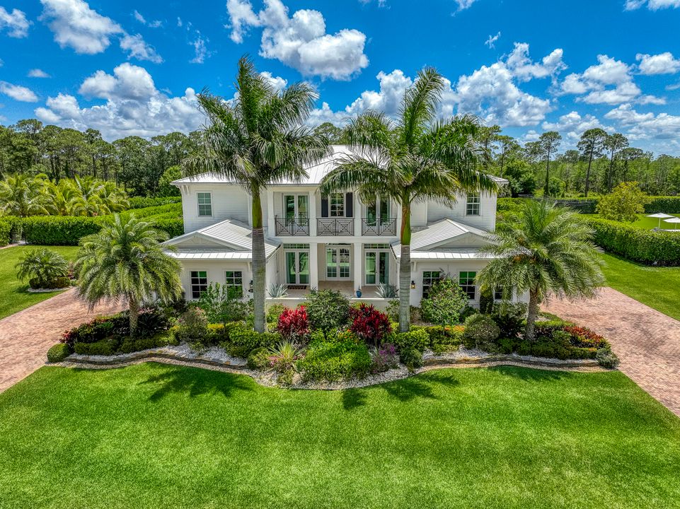 For Sale: $4,395,000 (6 beds, 6 baths, 5645 Square Feet)